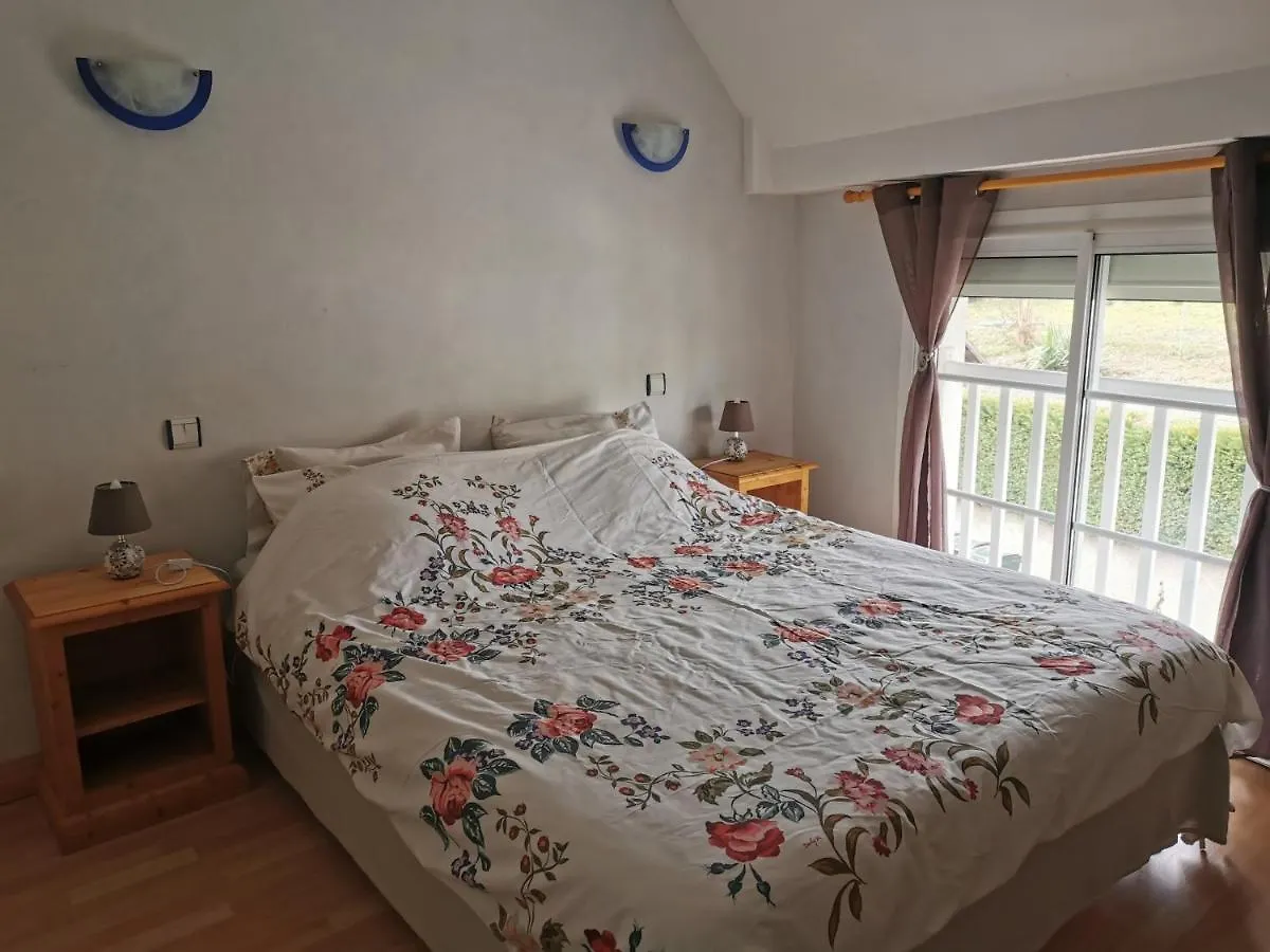 Chambres D'Hotes La Terrasse D'Argein Bed & Breakfast
